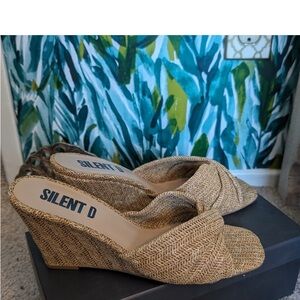 Anthropologie Silent D wedge Katia. This shoe is still listed on Anthro website